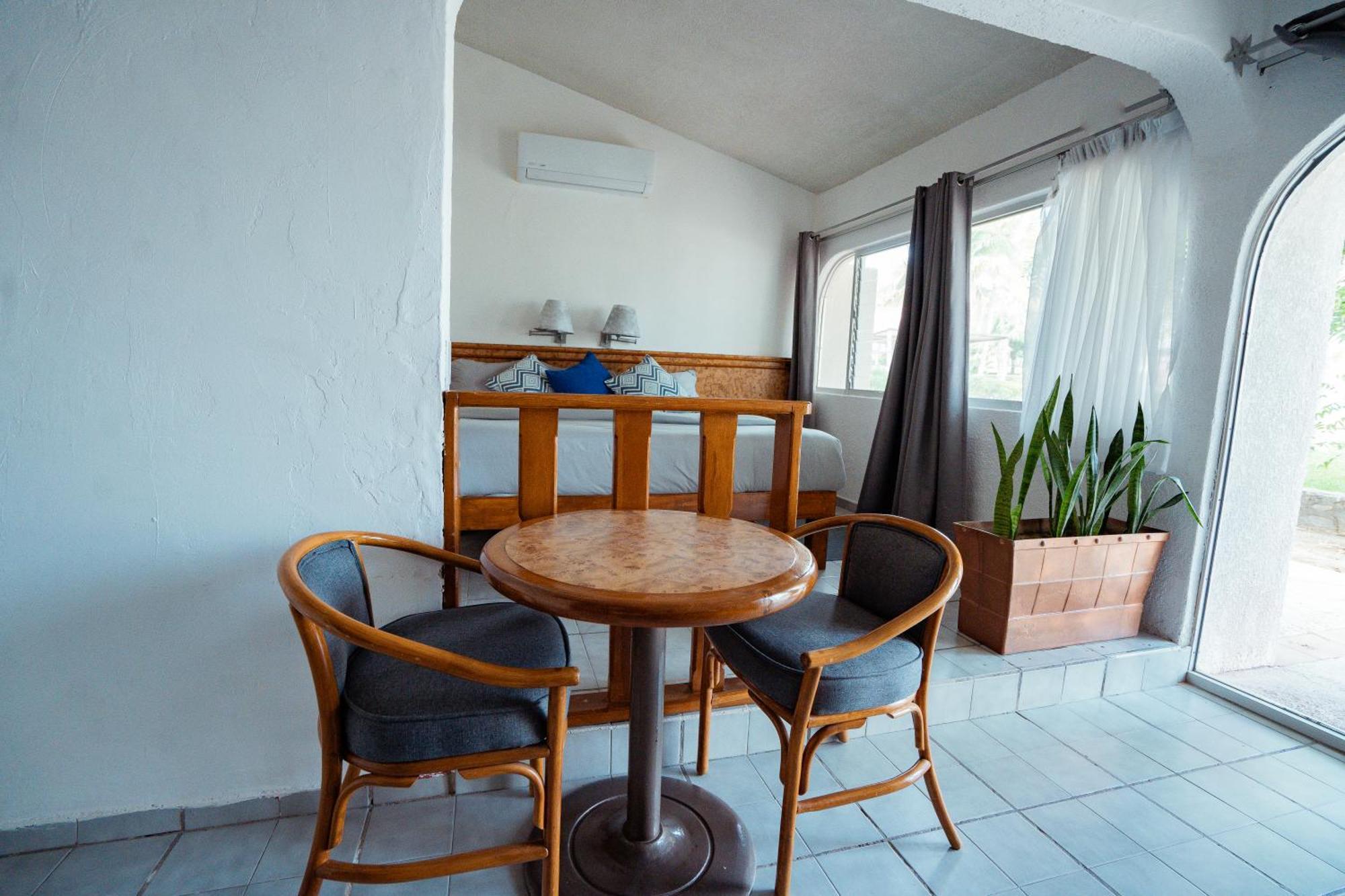 Buena Vista Oceanfront & Hot Springs Resort Buenavista  Εξωτερικό φωτογραφία